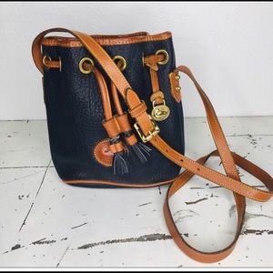 Dooney and Bourke Crossbody bag